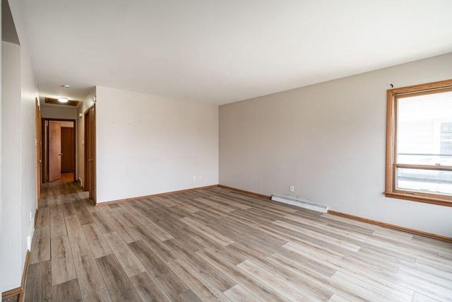 10915 W Harvard LANE, Wauwatosa, WI 53226