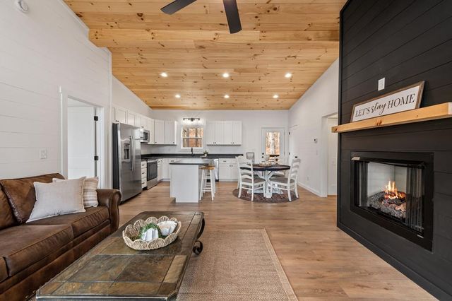 85 Duck Cove, Morganton, GA 30560