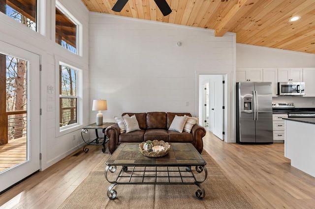 85 Duck Cove, Morganton, GA 30560