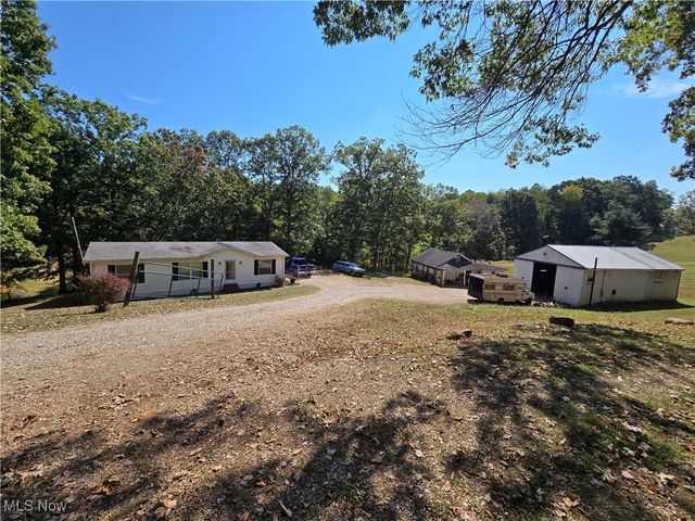 11674 Emerson Avenue, Parkersburg, WV 26104