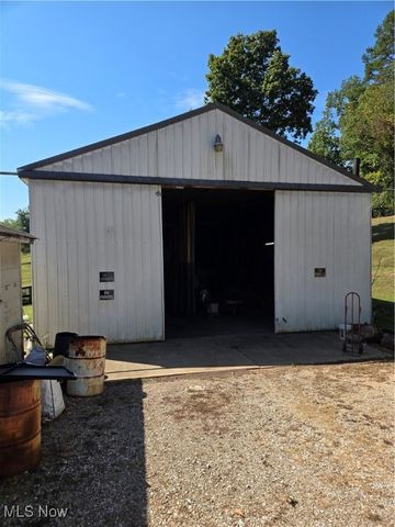 11674 Emerson Avenue, Parkersburg, WV 26104