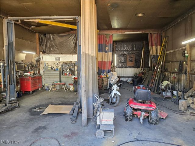 11674 Emerson Avenue, Parkersburg, WV 26104