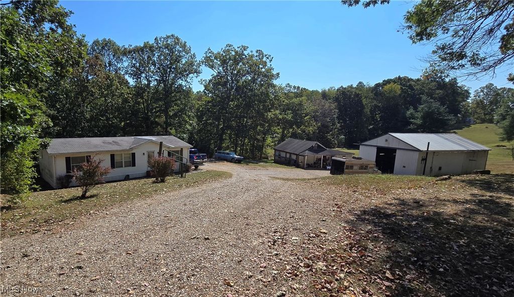 11674 Emerson Avenue, Parkersburg, WV 26104