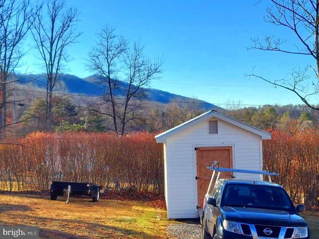 117 LAKE VIEW DR, Augusta, WV 26704