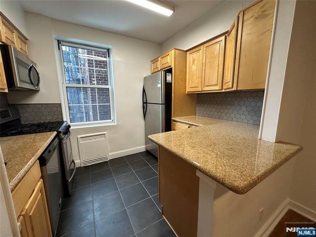 8600 Boulevard East 4G, North Bergen, NJ 07047