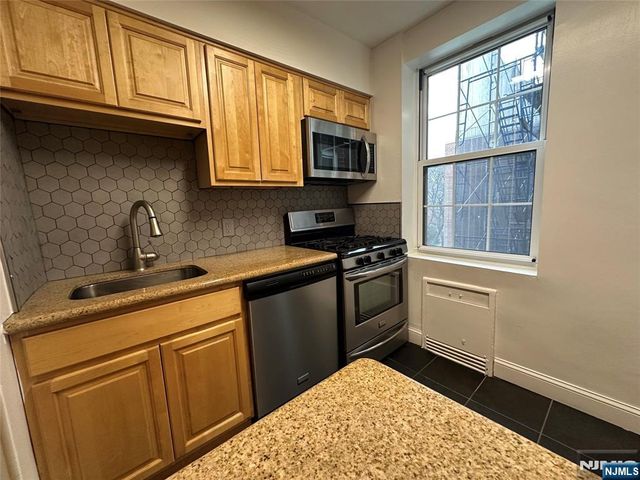 8600 Boulevard East 4G, North Bergen, NJ 07047