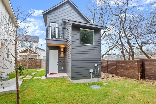 1105 S Meadows DR, Austin, TX 78758