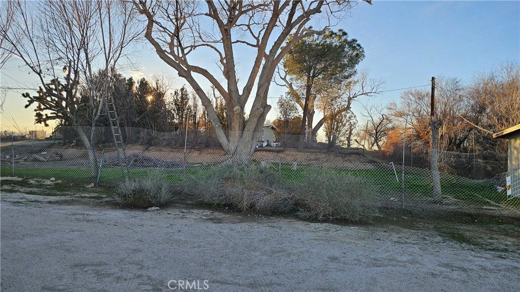 Image 50 of property listing at 49019 120th Street E, Lancaster, CA 93535