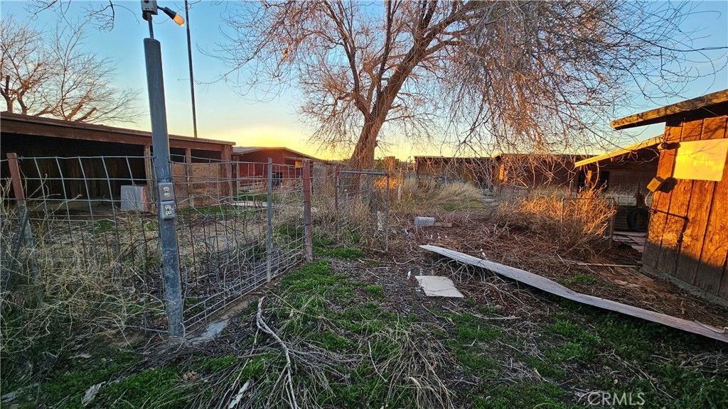 Image 56 of property listing at 49019 120th Street E, Lancaster, CA 93535