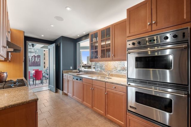 2 Avery St 24C, Boston, MA 02111