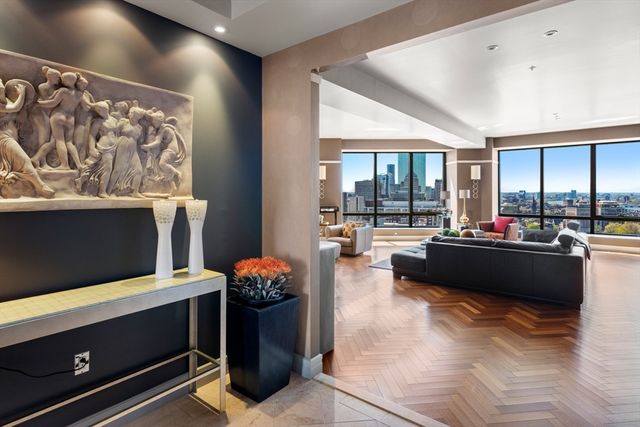 2 Avery St 24C, Boston, MA 02111