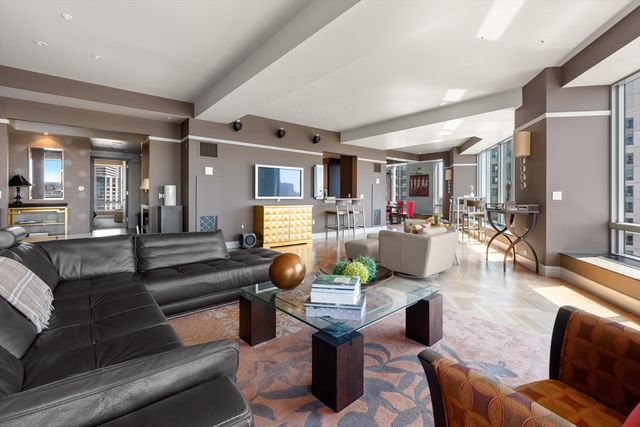 2 Avery St 24C, Boston, MA 02111
