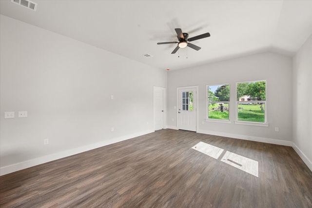 1206 E 11th, Corsicana, TX 75110