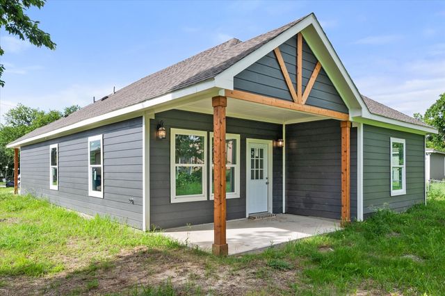 1206 E 11th, Corsicana, TX 75110