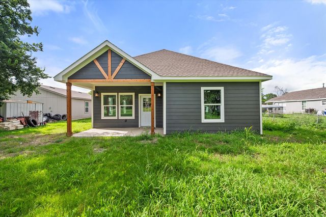 1206 E 11th, Corsicana, TX 75110
