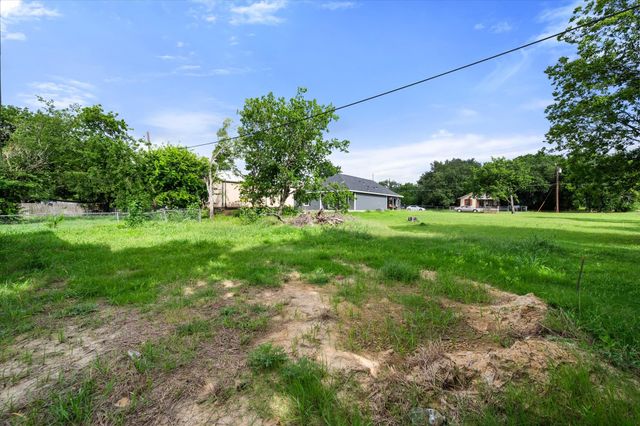 1206 E 11th, Corsicana, TX 75110