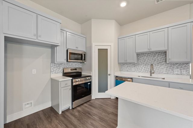1206 E 11th, Corsicana, TX 75110