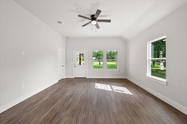 1206 E 11th, Corsicana, TX 75110