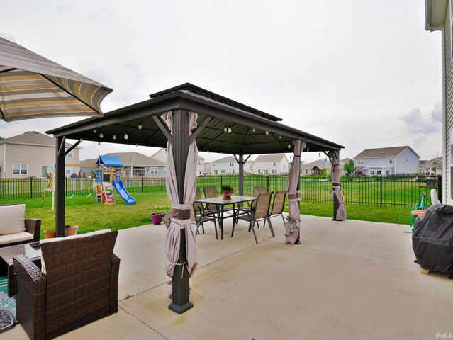 11455 Cedarmont Drive, Fort Wayne, IN 46818