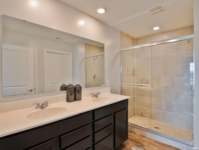 11455 Cedarmont Drive, Fort Wayne, IN 46818