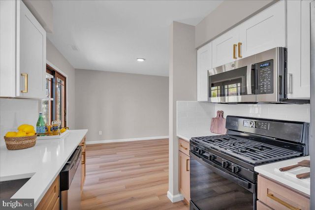 39 ARGYLE AVE, Blackwood, NJ 08012