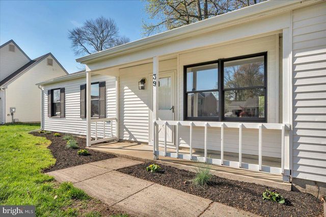 39 ARGYLE AVE, Blackwood, NJ 08012