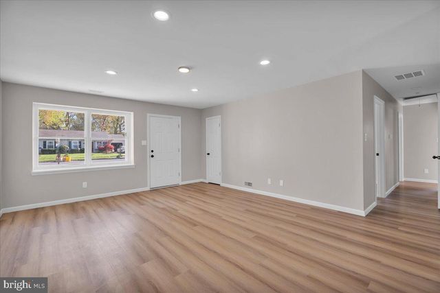 39 ARGYLE AVE, Blackwood, NJ 08012