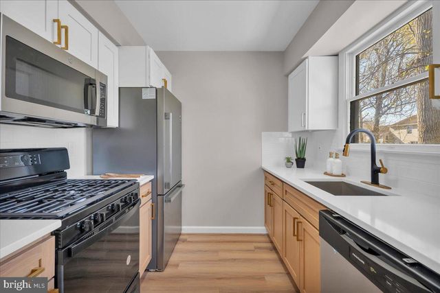 39 ARGYLE AVE, Blackwood, NJ 08012