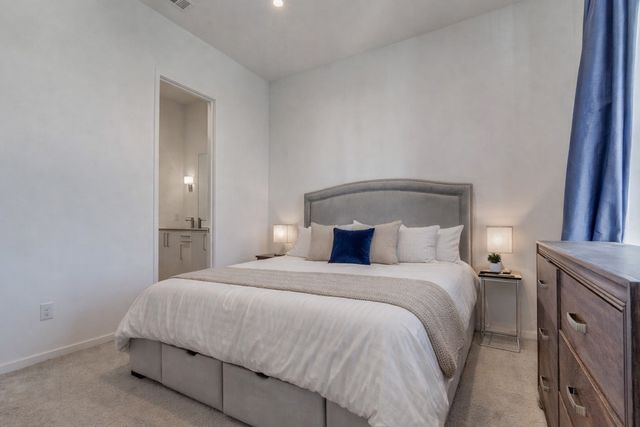 1514 N Washington 105, Dallas, TX 75204