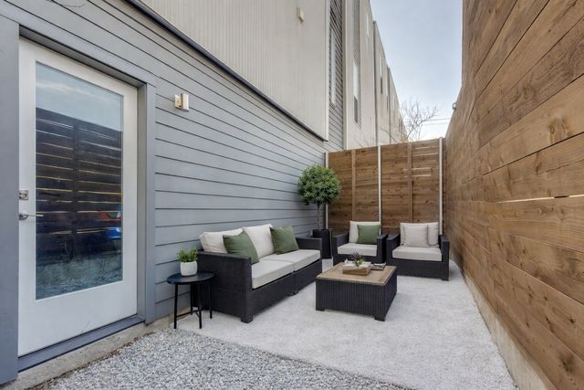 1514 N Washington 105, Dallas, TX 75204