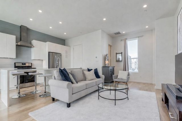 1514 N Washington 105, Dallas, TX 75204