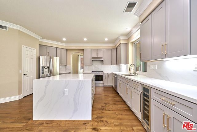 20871 Oakdale Lane, Riverside, CA 92508