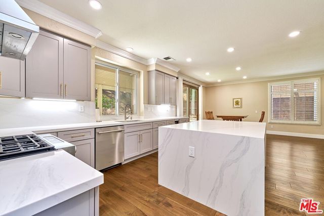 20871 Oakdale Lane, Riverside, CA 92508