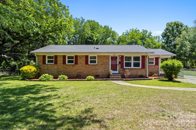 3326 Dunaire Drive, Charlotte, NC 28205