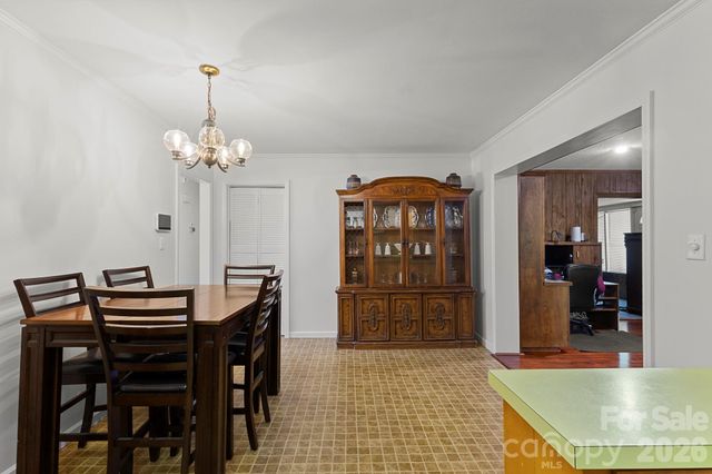 3326 Dunaire Drive, Charlotte, NC 28205