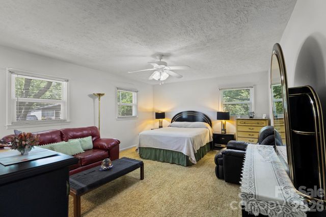 3326 Dunaire Drive, Charlotte, NC 28205