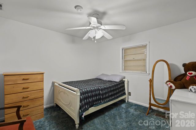 3326 Dunaire Drive, Charlotte, NC 28205