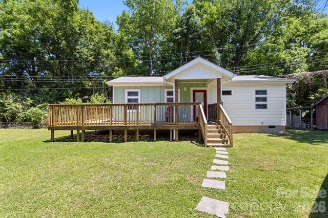 3326 Dunaire Drive, Charlotte, NC 28205
