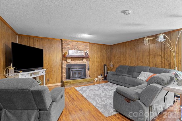 3326 Dunaire Drive, Charlotte, NC 28205