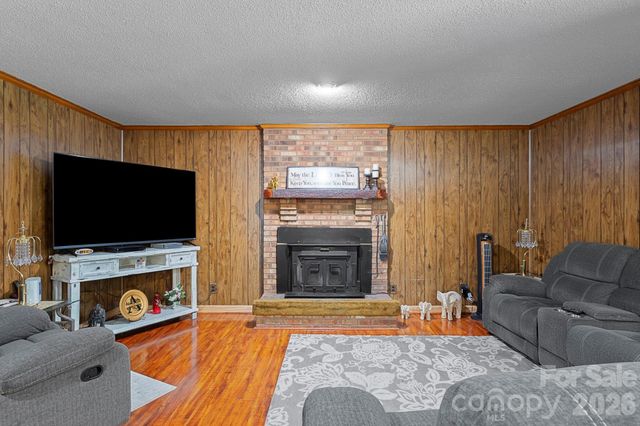 3326 Dunaire Drive, Charlotte, NC 28205