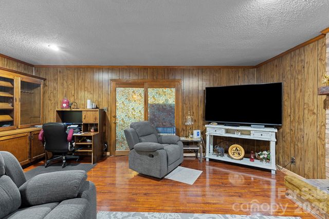 3326 Dunaire Drive, Charlotte, NC 28205