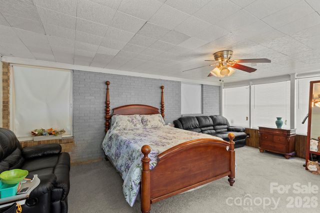 3326 Dunaire Drive, Charlotte, NC 28205