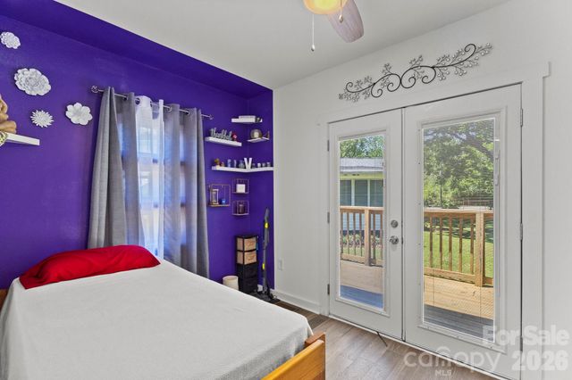 3326 Dunaire Drive, Charlotte, NC 28205
