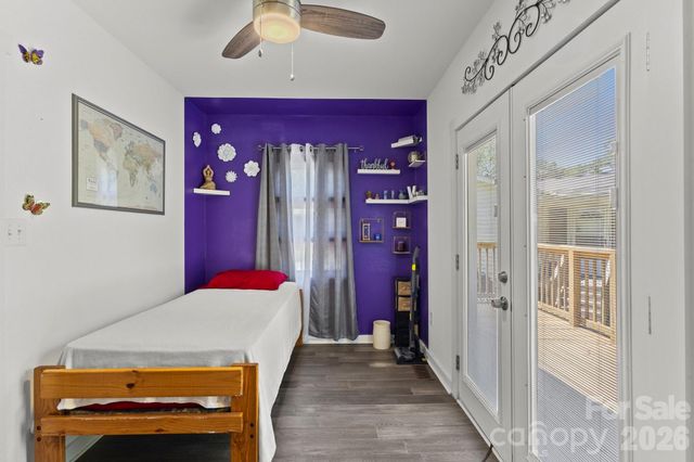 3326 Dunaire Drive, Charlotte, NC 28205