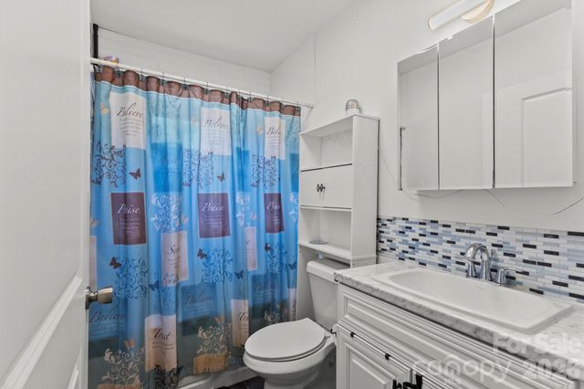 3326 Dunaire Drive, Charlotte, NC 28205