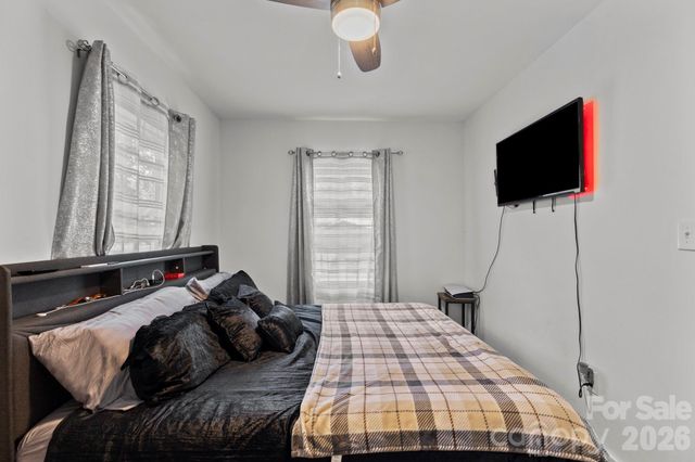 3326 Dunaire Drive, Charlotte, NC 28205