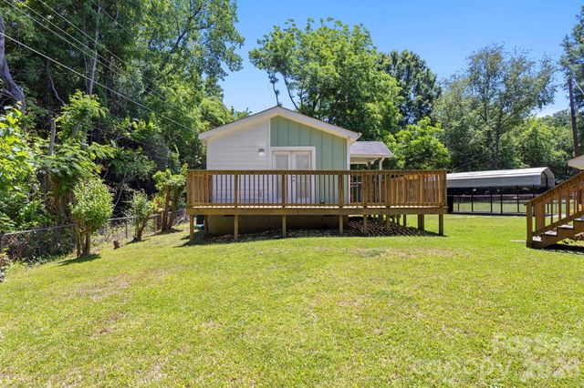 3326 Dunaire Drive, Charlotte, NC 28205