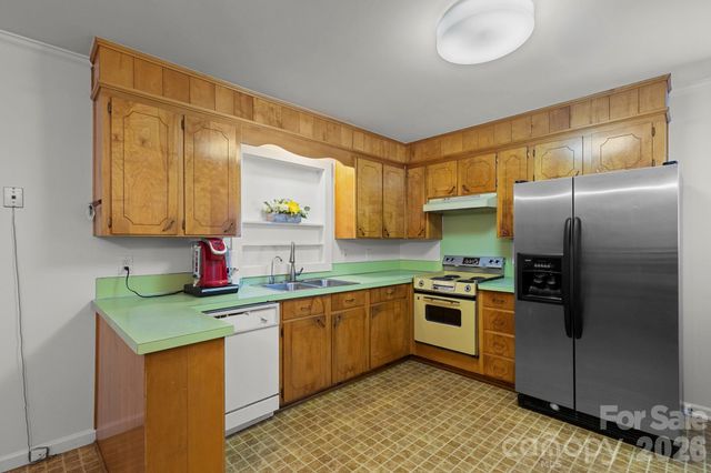 3326 Dunaire Drive, Charlotte, NC 28205