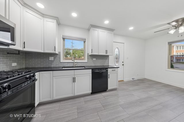 8800 44th Place, Brookfield, IL 60513