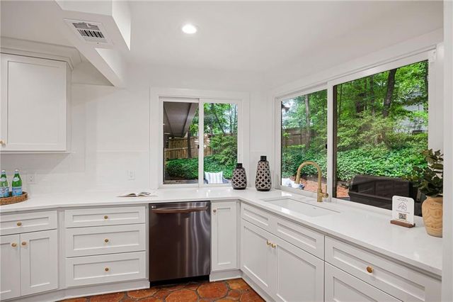 4198 Lake Rill Court, Marietta, GA 30062